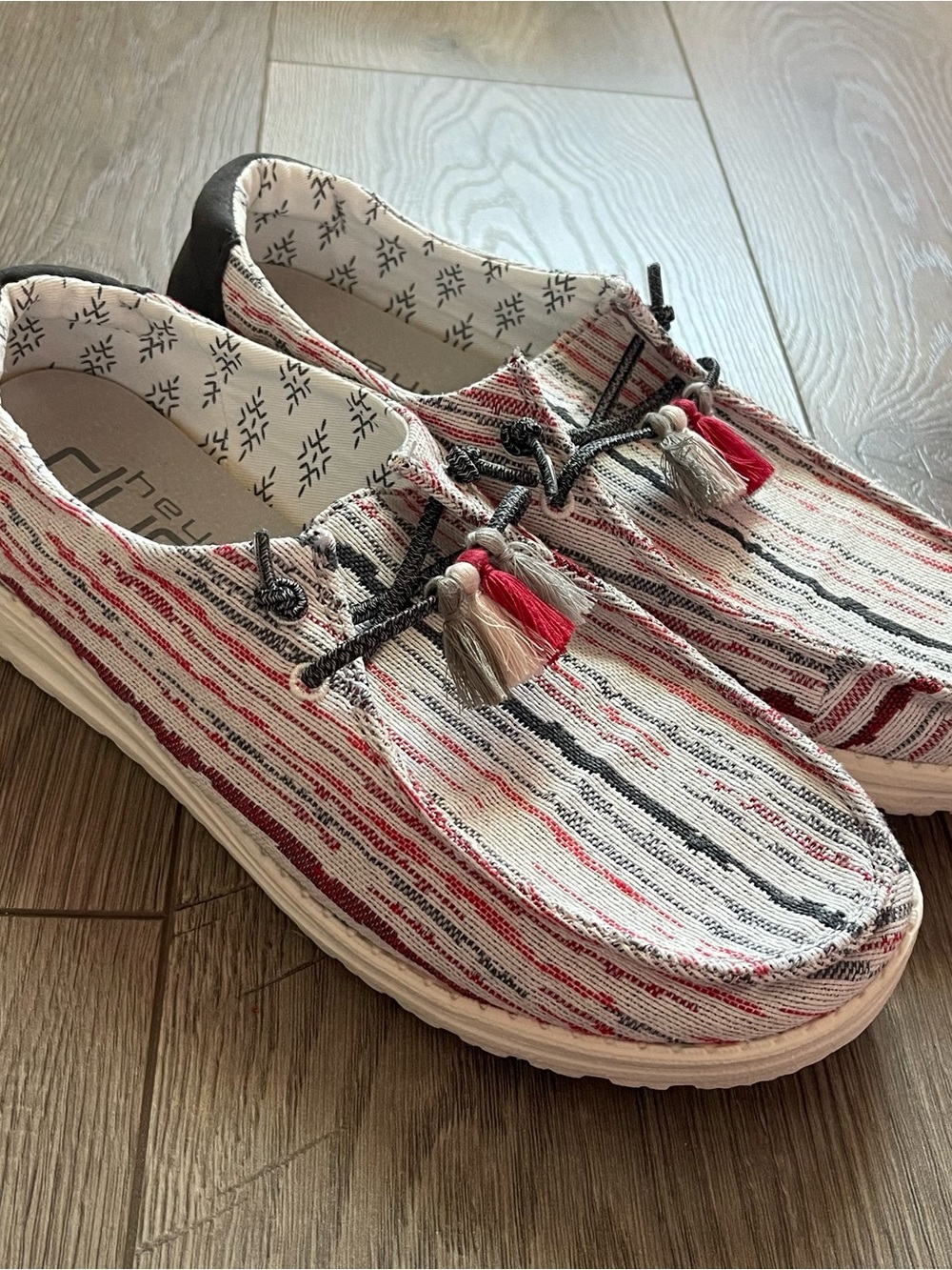Hey Dude Wendy Pon Pon Beige Red Gray Women’s 10 Slip On Shoes